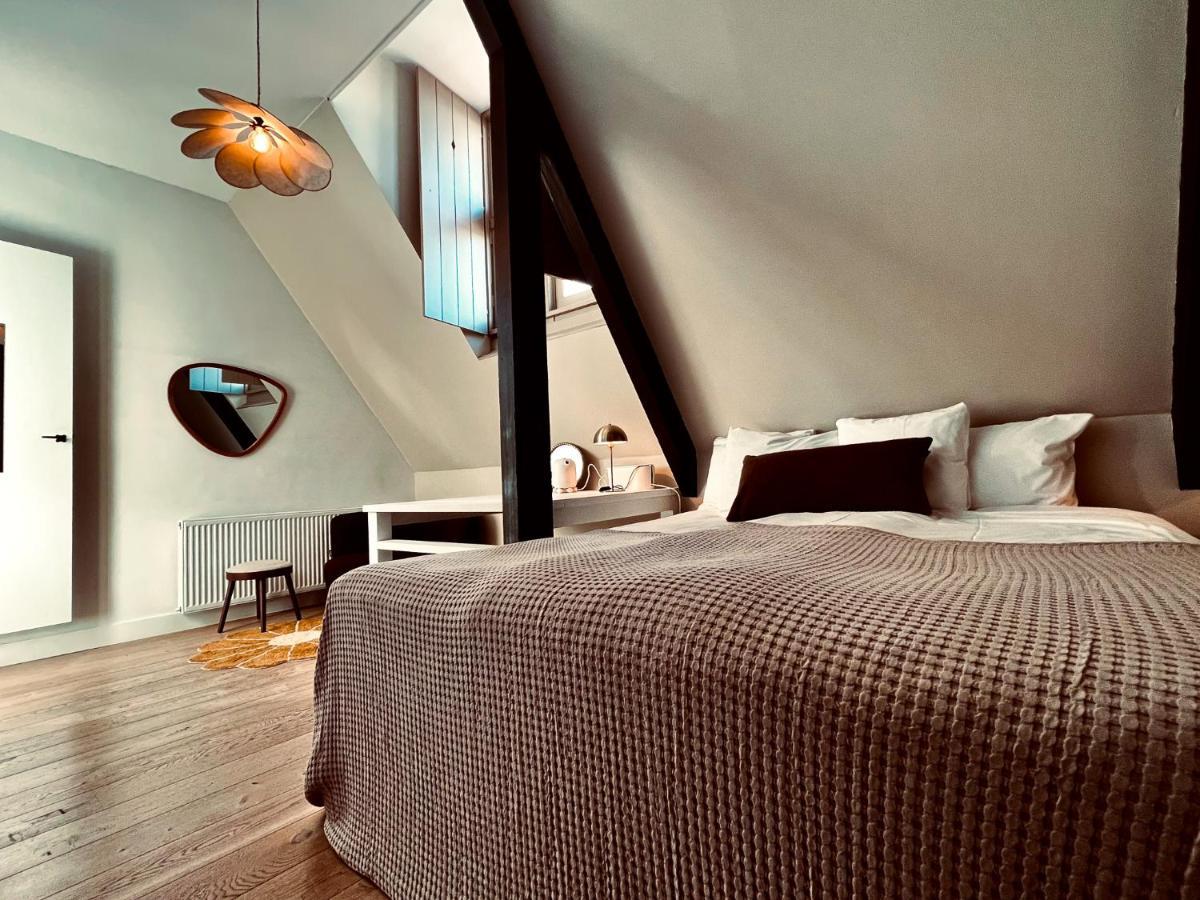 Hotel Het Oude Raadhuis Кастрикюм Экстерьер фото
